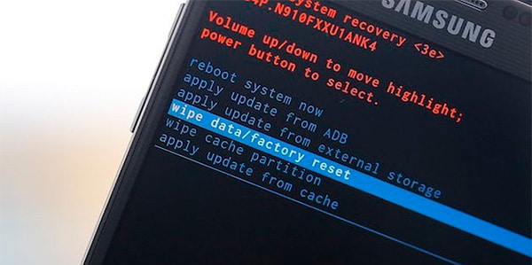 hacer wipe recovery mode android menú
